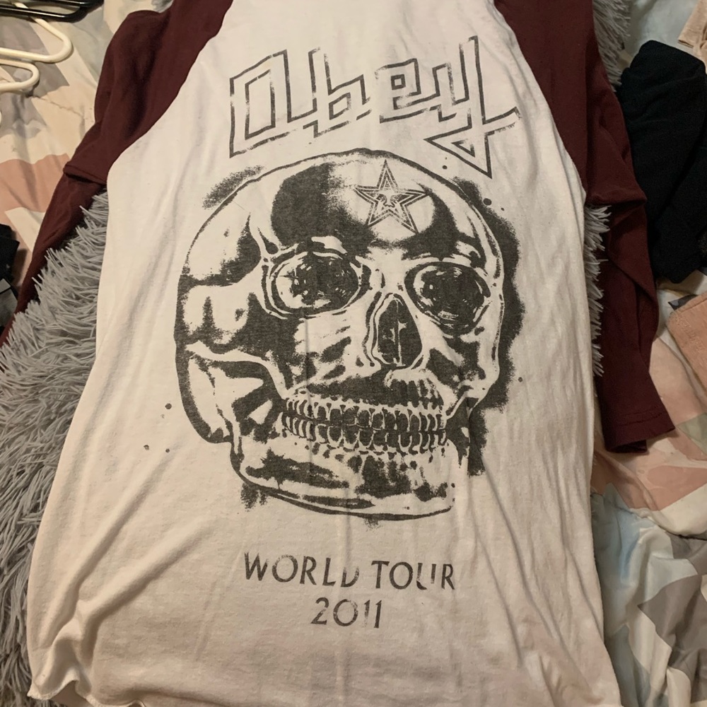 Obey baseball tshirt.